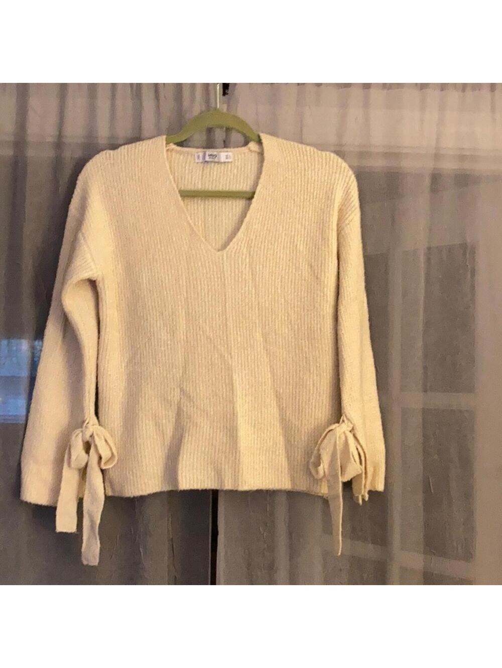 Ming Basics sweater with bows
